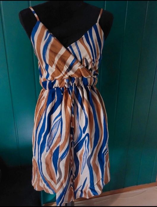 Sukieneczka nowa, nowa sukienka na imprezę, na codzień  hit r.S,M,L