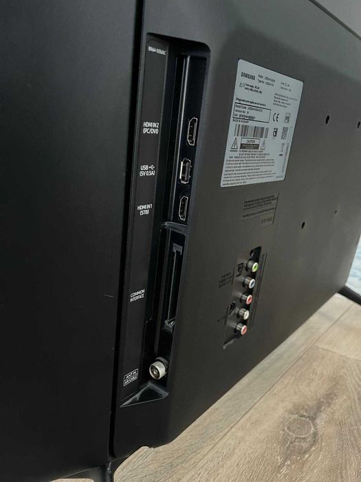 Tv Samsung UE32 cale  HD 100Hz 2xHDMI USB DVB-T2 HEVEC