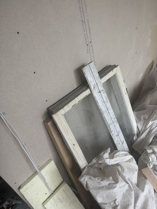 Безкоштовно відам дерево.