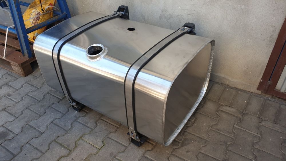 Zbiornik Iveco lowdeck stralis 300 l