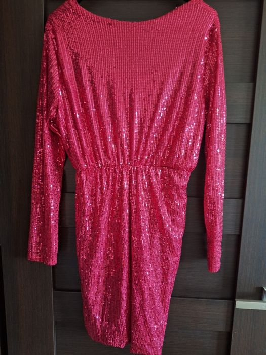 Sukienka cekiny.         .