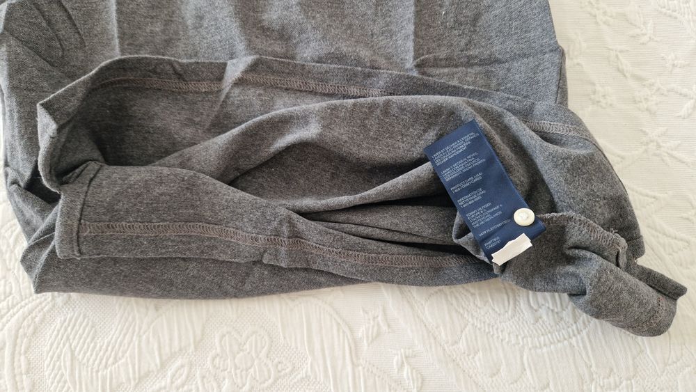 Polo cinza, TommyHilfinger, tamanho S/P