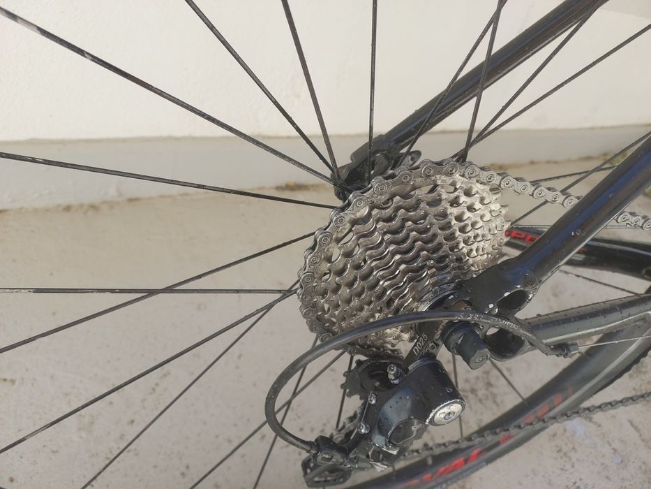 Bicicleta Fuji de estrada 105