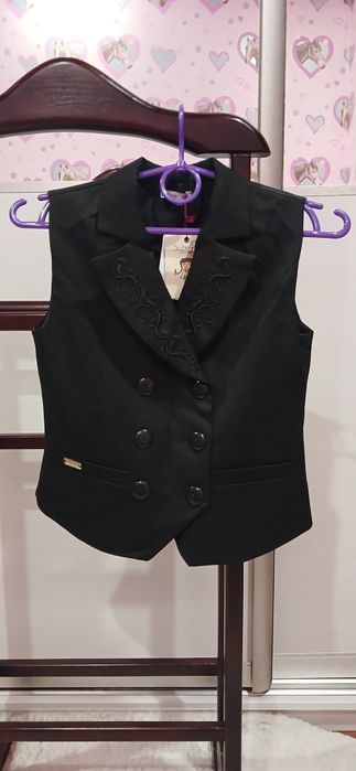 Жилет шкільний для дівчинки