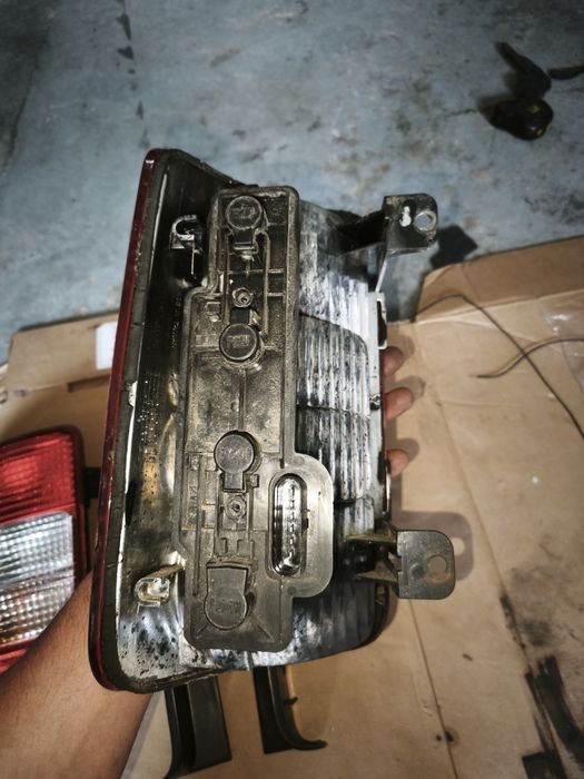 Farolins traseiros vw caddy