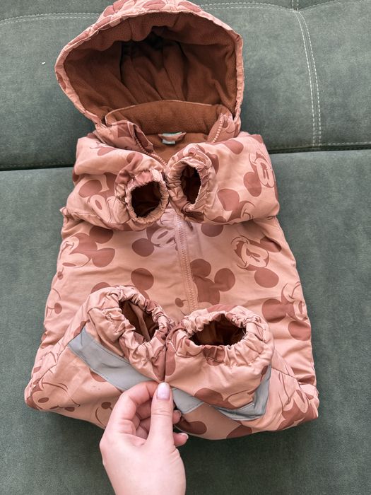 Теплий комбінезон для вашого малюка в гарному стані Потертостей немає