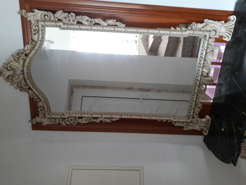 Cardencia antiga com pedra de mármore