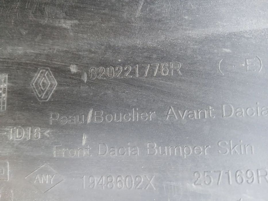 dacia duster ii 2017- zderzak przód przedni 620221776r