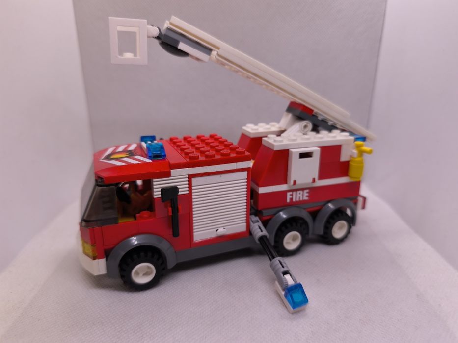 LEGO® 7239 City - Wóz Strażacki