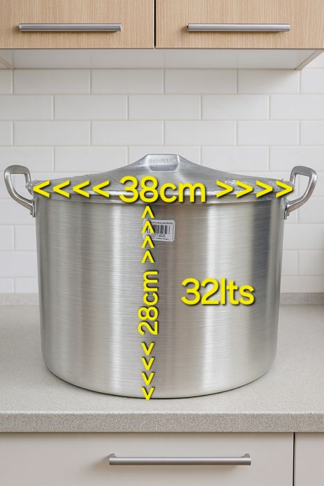 Panela nova grande em alumínio