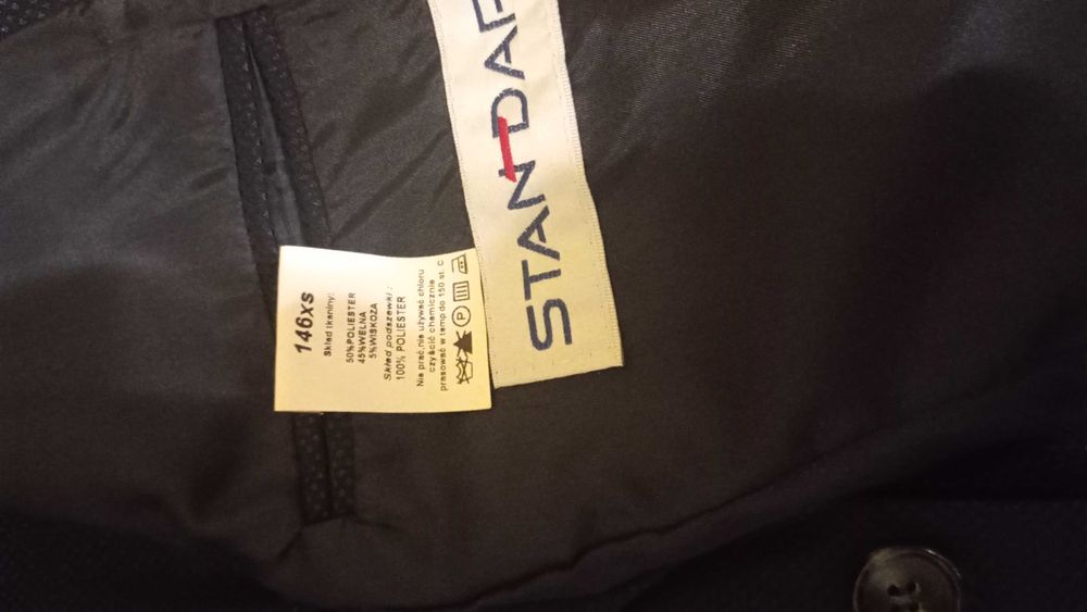 Sprzedam 2 garnitury komunijne