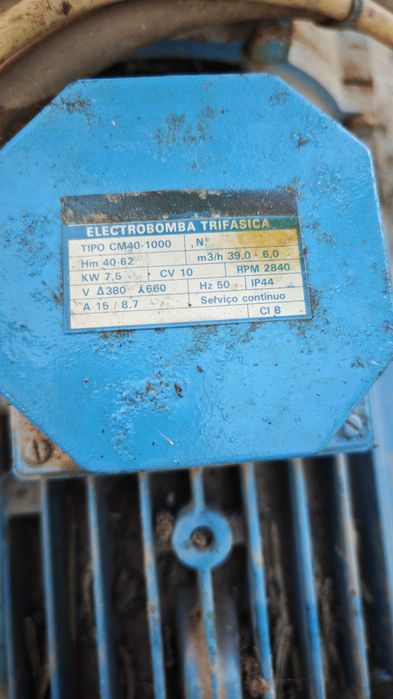 CUBAS EM INOX + Motores de rega + Diversos equipamentos agrícolas