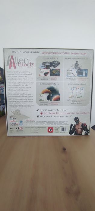 Gra planszowa Alien Artifacts z dodatkiem