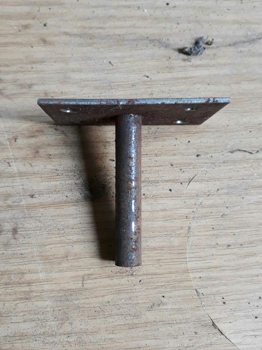 Металлическая ножка