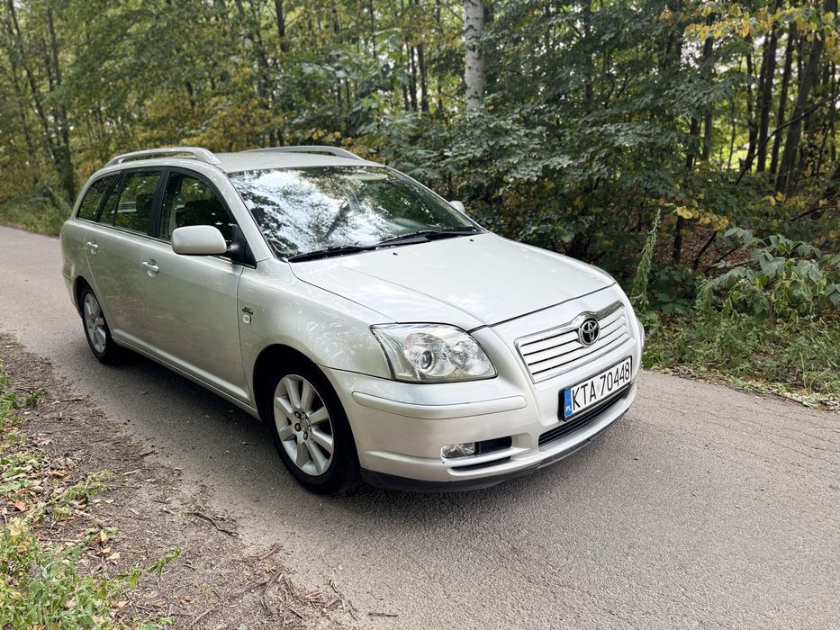 Авто универсал Avensis 2.0 D-4D