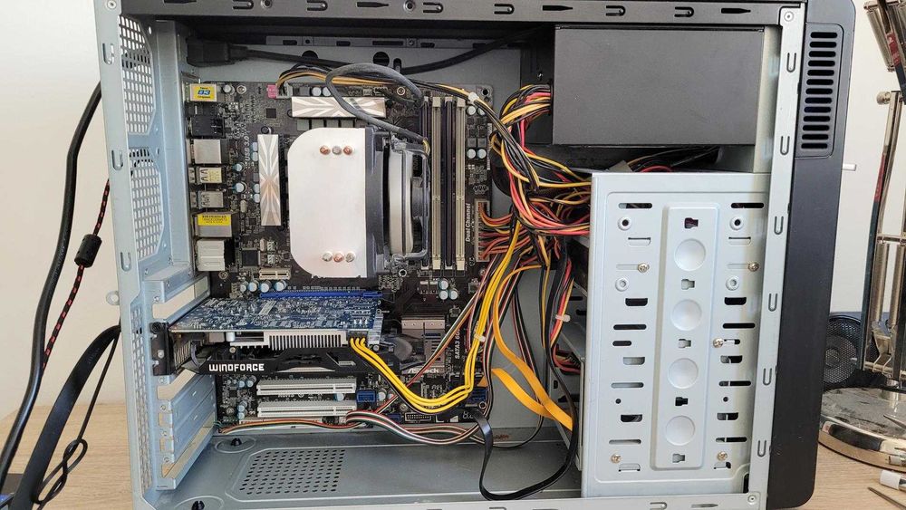 Komputer PC i5-2500K / GTX 750Ti / 8GB RAM / 250SSD / Windows 10 Home