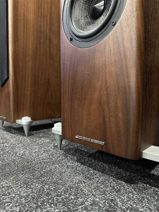 Акустическая система Acoustic Energy AE 520
