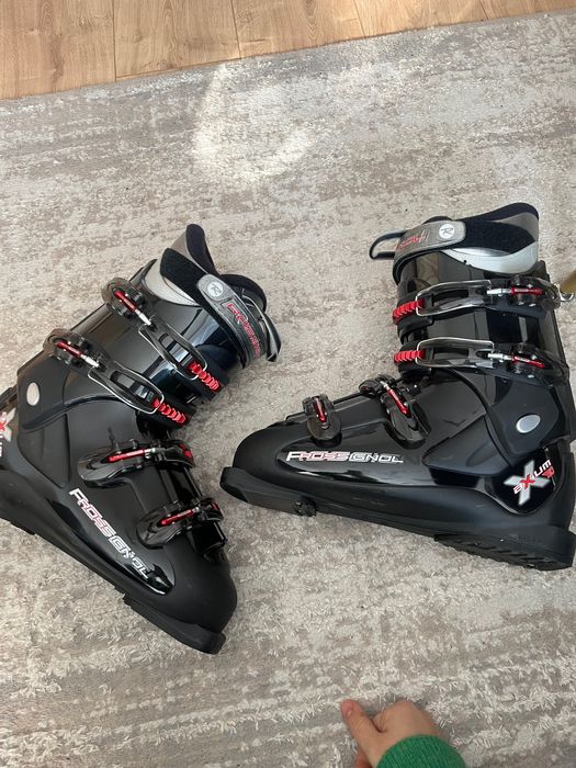Buty narciarskie Rossignol 29.5 rozmiar 45 46  335mm czarne axium x50