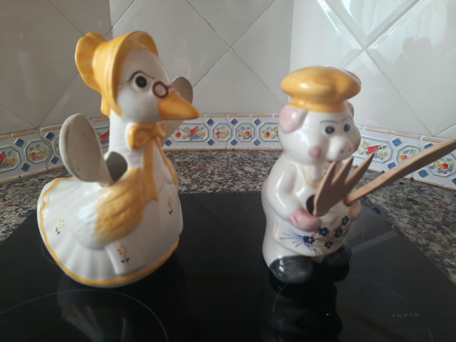 Pato e porco porta colher de pau