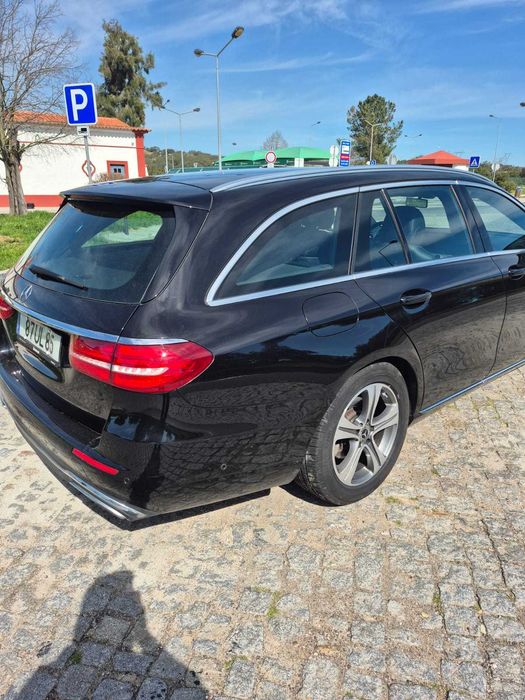 Excelente oportunidade - Mercedes-Benz E220