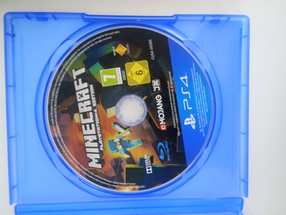 PS4 slim, 500GB  z 1 oryginalnym padem 7 Gier Wszystko działa