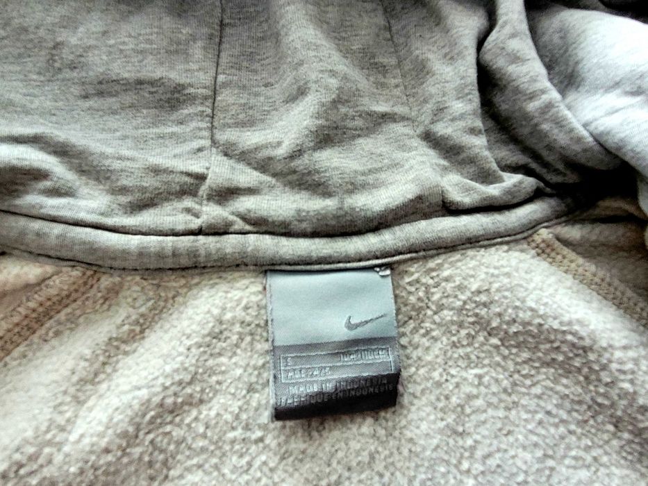 Bluza Nike 104/110 szara z kapturem