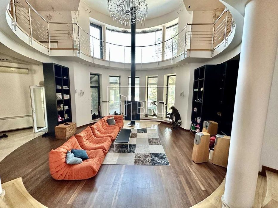 Дом с бассейном КГ Сосновый бор Козин Конча-Заспа без комиссии