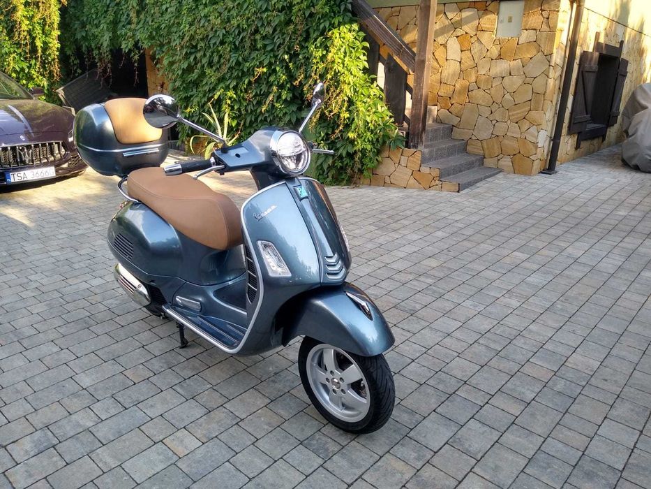 Piaggio Vespa GTS 125 (Sym 125)