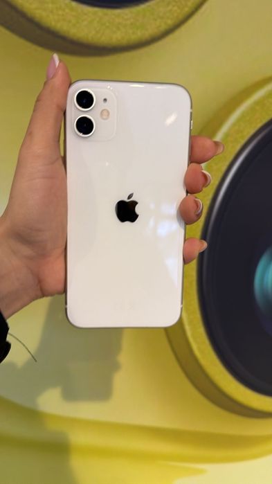 [Barcelos] iPhone 11 64 GB  com garantia, até 12x