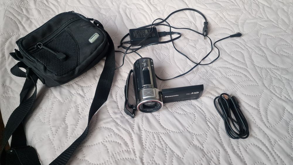 Kamera Panasonic HC-V720  zoom 21x full HD wifi