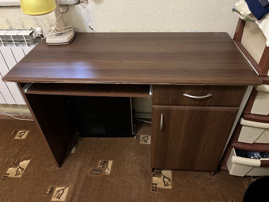 Стіл-парта для дитини