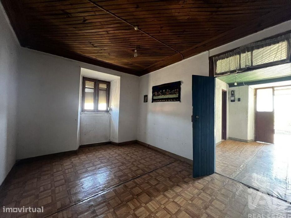 Casa de Campo T2 em São Miguel, Santa Eufémia e Rabaçal de 120 m2