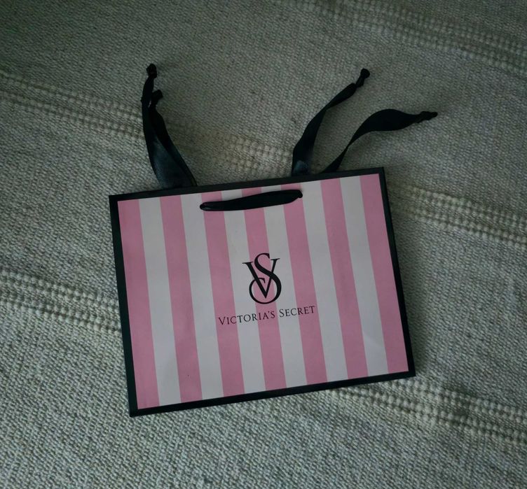 Torebka Victoria’s Secret rozmiar S - 20x15x9 cm