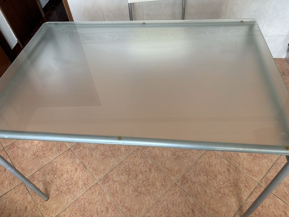 Mesa cozinha bom preço com 2 cadeiras