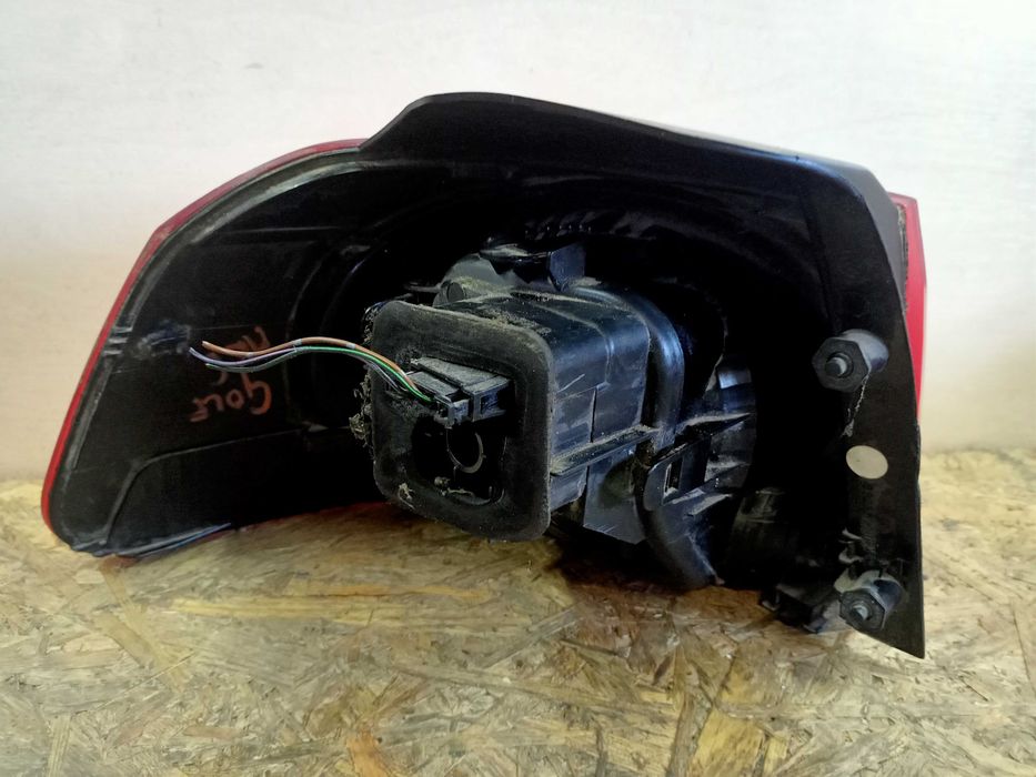 VW Volkswagen Golf 6 VI lampa tył tylna prawa lewa hatchback oryginał