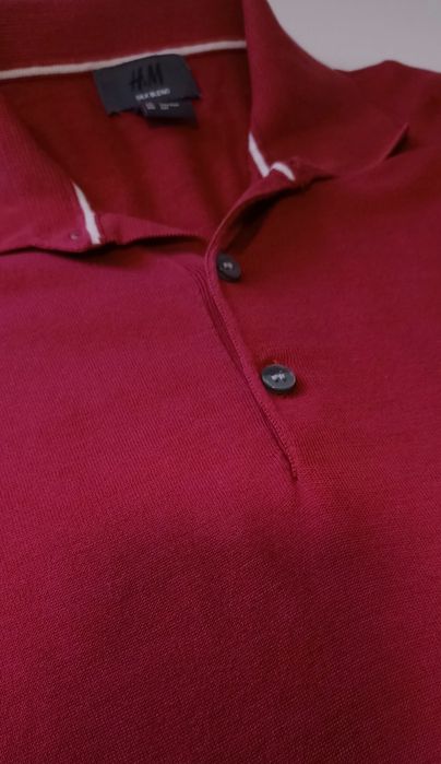 Polo vermelho em malha de manga curta HM