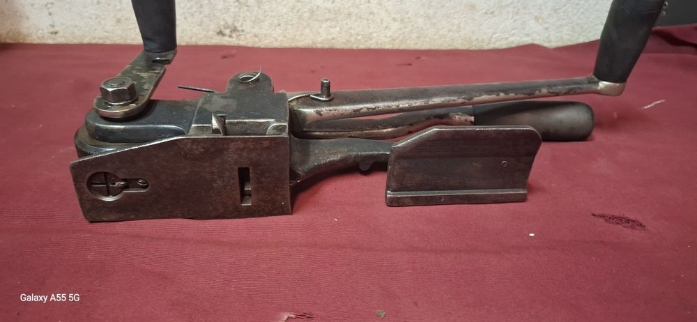 Máquina de cintar antiga