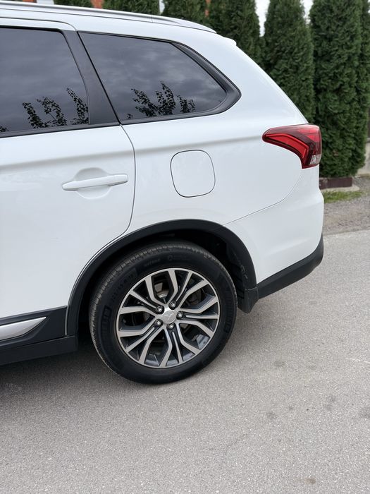 Mitsubishi Outlander 2017