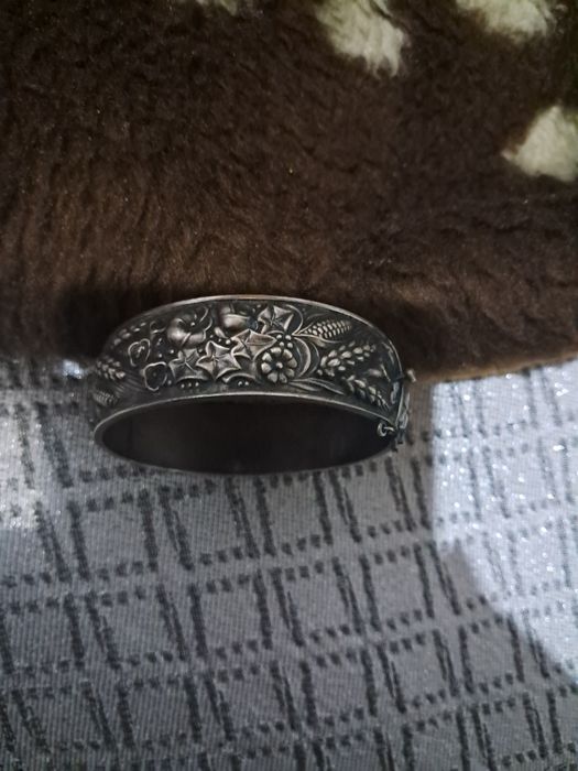 Pulseira prata antiga quatro estações