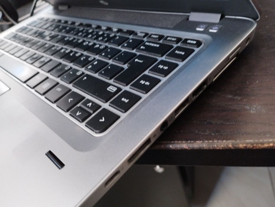 HP EliteBook 840 G4 - I5 // 8 Gb RAM // 256 Gb SSD
