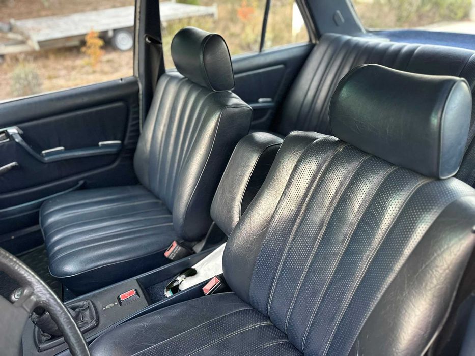 Mercedes Benz 300 D