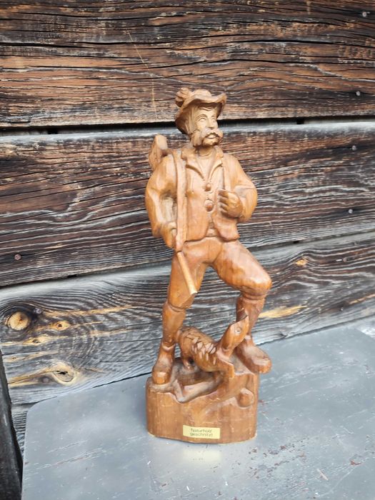 Drewniana Figurka Myśliwego  - Drewno - Design D2