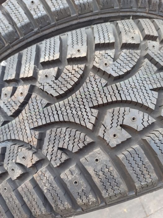 Зимняя резина 235/45 R17 General Altimax Arctic