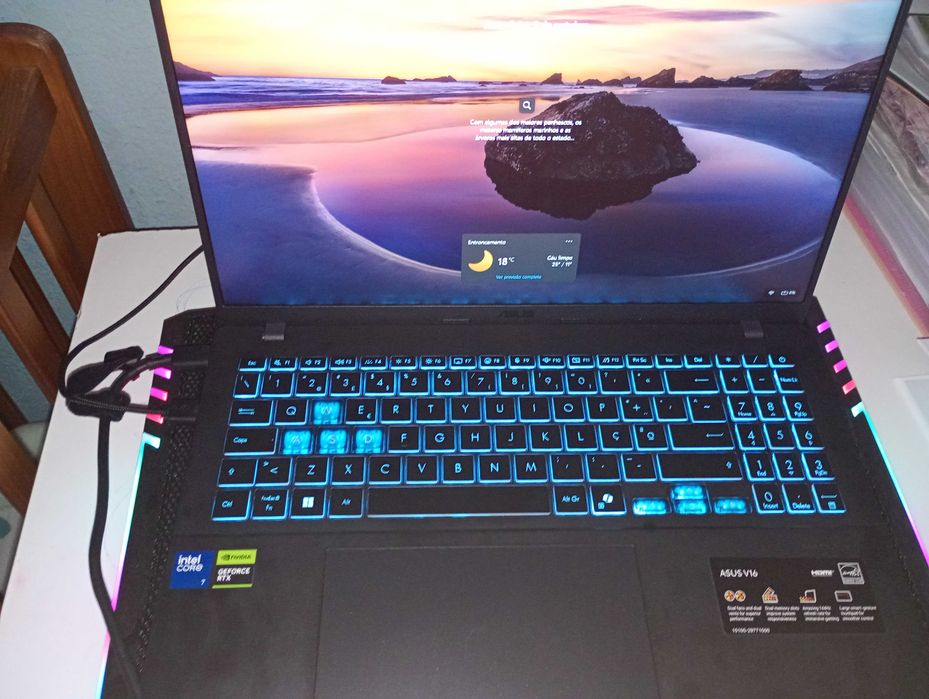 Computador ASUS V16 gaming