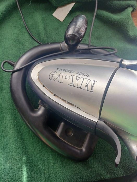 Продам ігровий руль з педалями