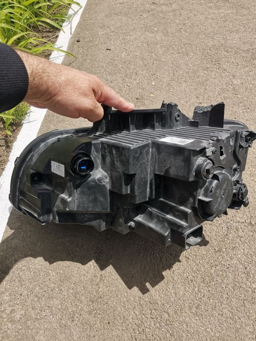Продам правую фару. LED TECH Hyundai Kona 2022г