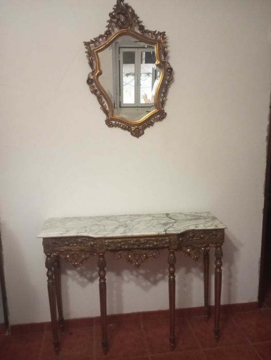 Aparador e espelho em bronze