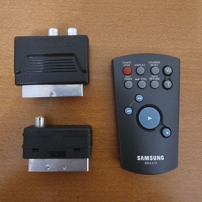 Samsung VP-W87 Hi8 + 7 cassetes Sony + mala de transporte + comando + cabos + manual