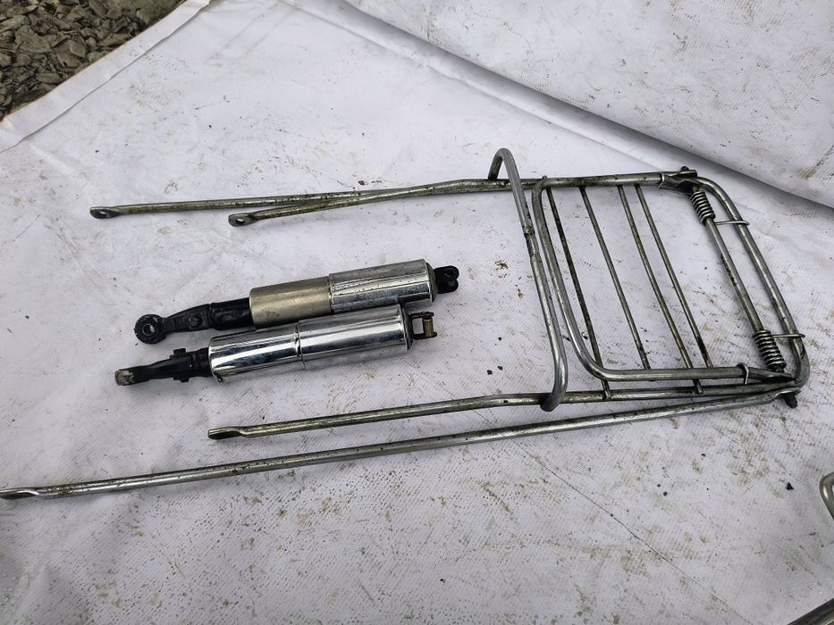 Комплект багажник та амортизатор на Яву старушка