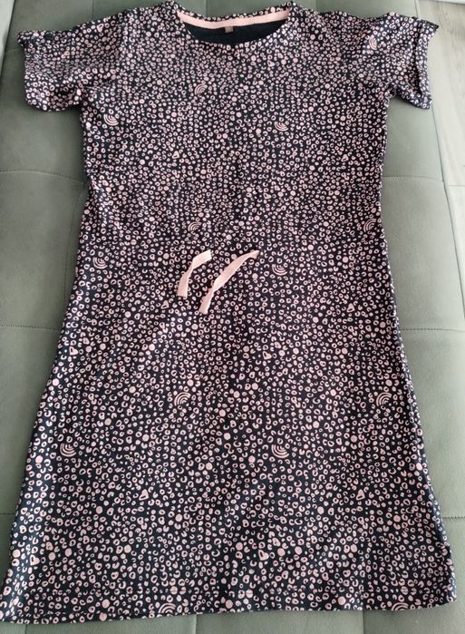 Nowa sukienka dla dziewczynki 146/152